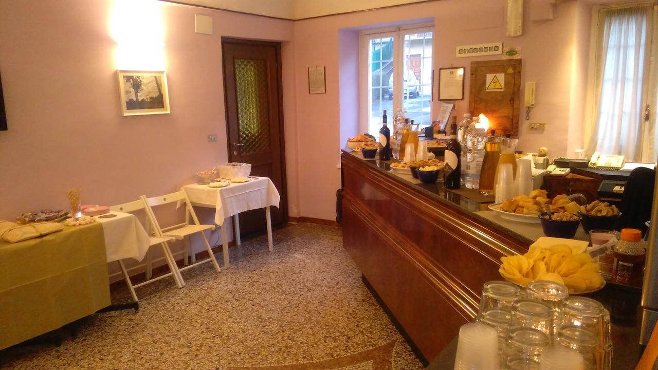 Hotel Pino Torinese Екстер'єр фото