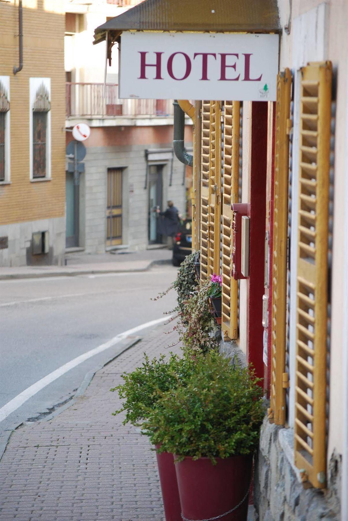 Hotel Pino Torinese Екстер'єр фото