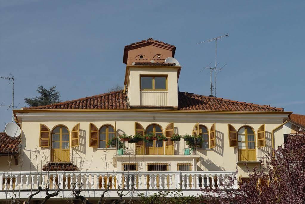 Hotel Pino Torinese Екстер'єр фото
